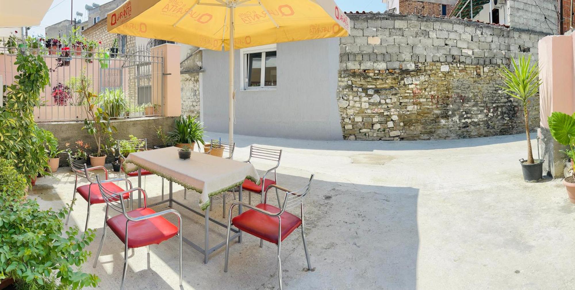 Villa Ensalv Berat - Apartment - Room - Penthouse Extérieur photo