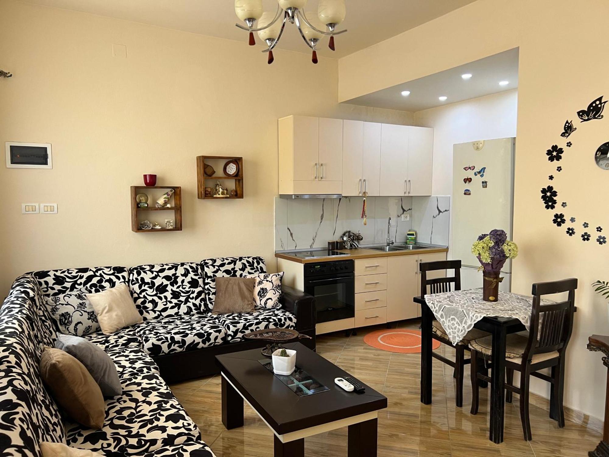 Villa Ensalv Berat - Apartment - Room - Penthouse Extérieur photo