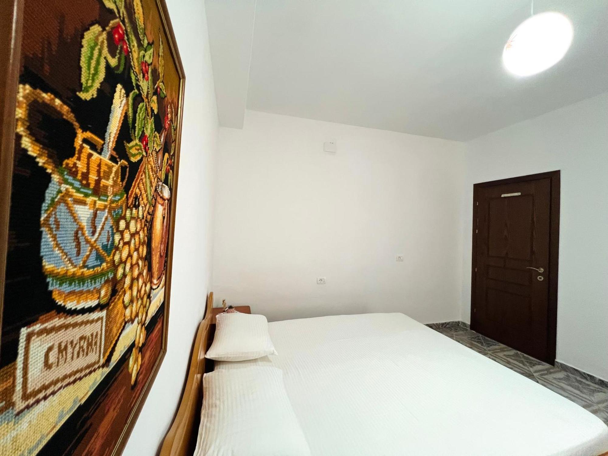 Villa Ensalv Berat - Apartment - Room - Penthouse Extérieur photo