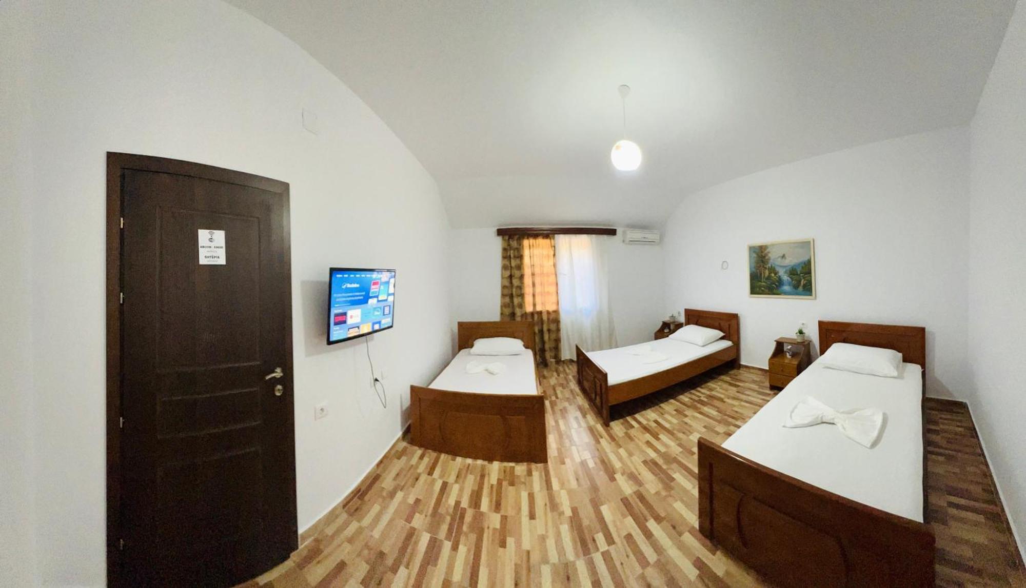 Villa Ensalv Berat - Apartment - Room - Penthouse Chambre photo