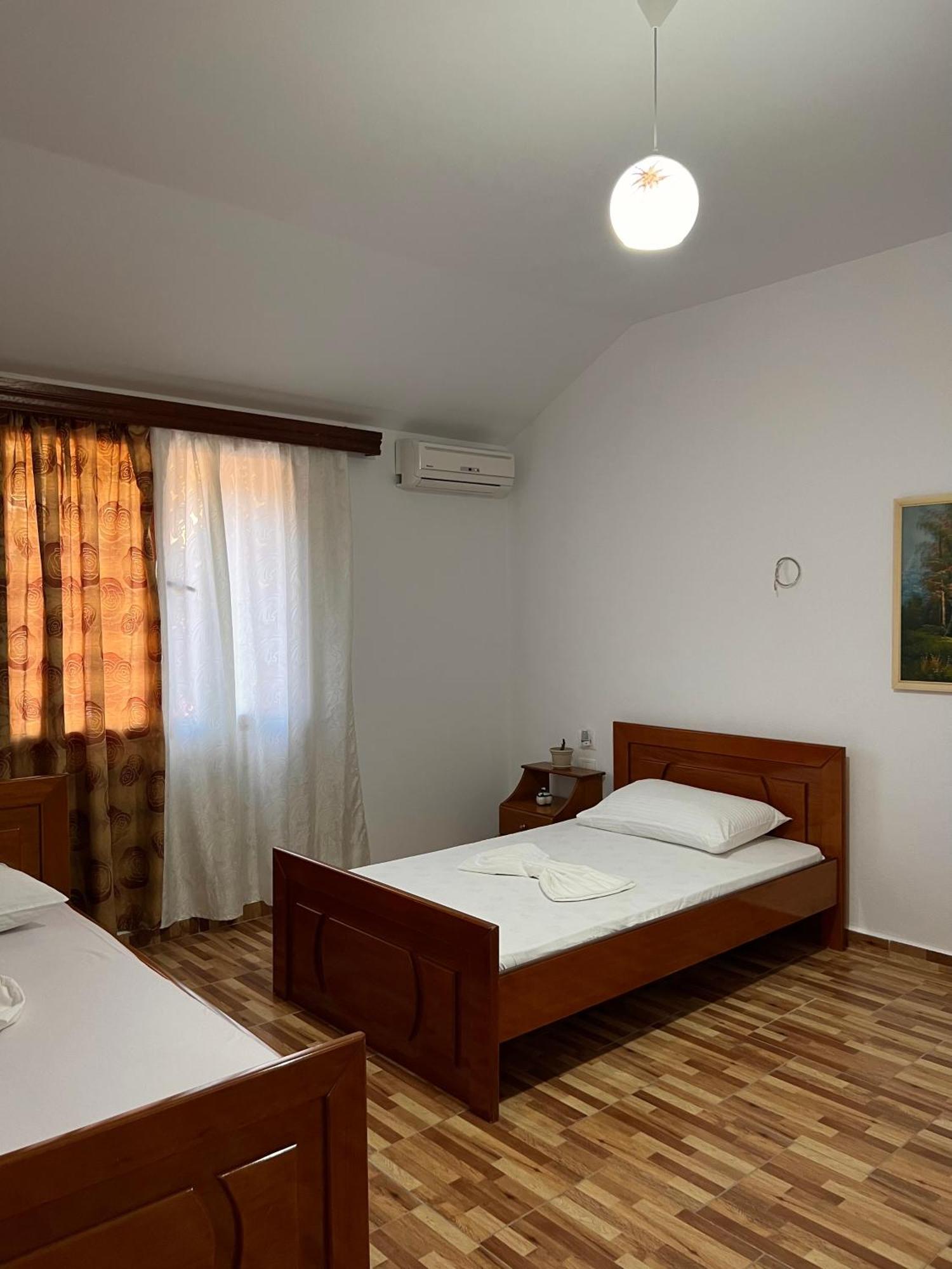 Villa Ensalv Berat - Apartment - Room - Penthouse Chambre photo