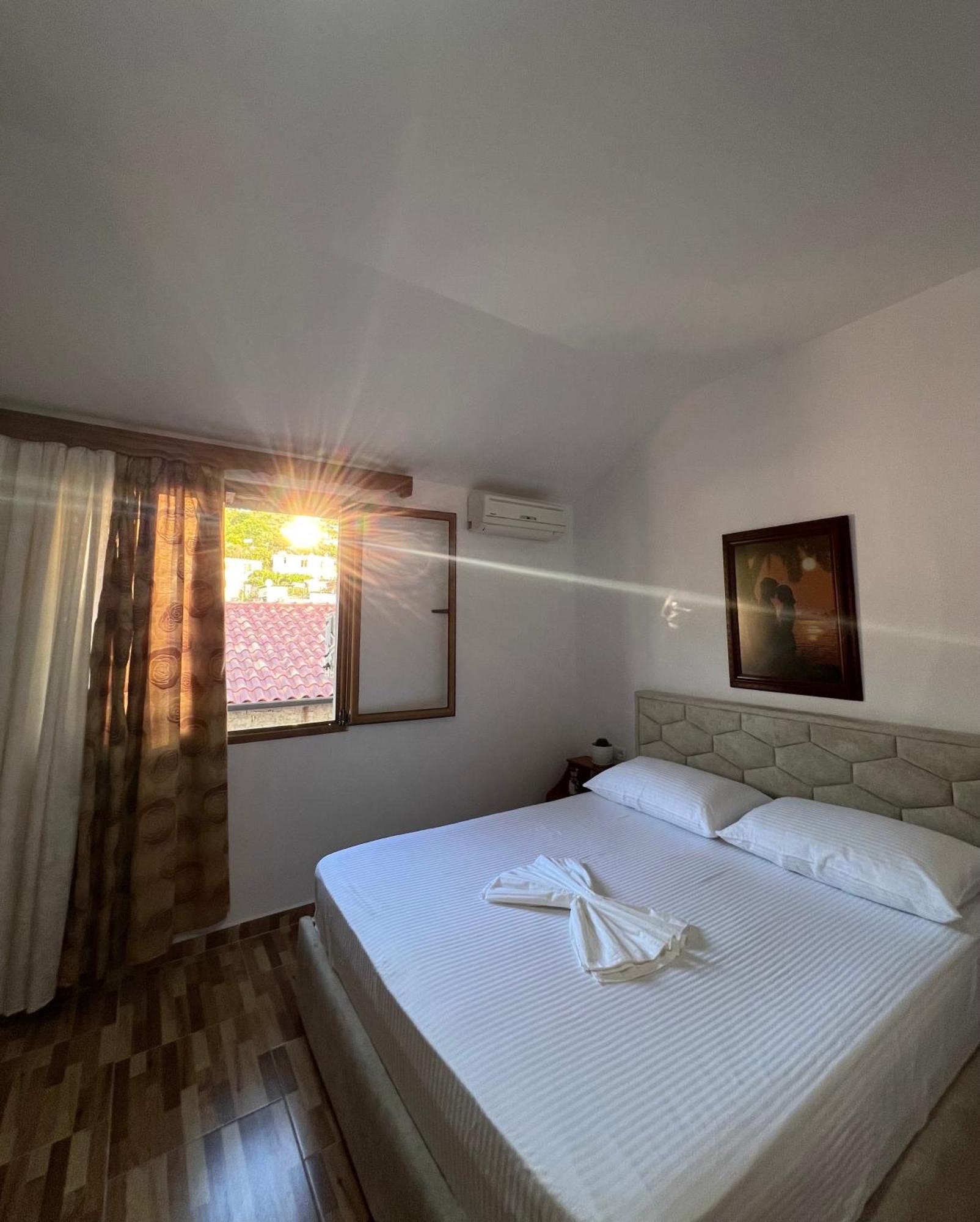 Villa Ensalv Berat - Apartment - Room - Penthouse Chambre photo