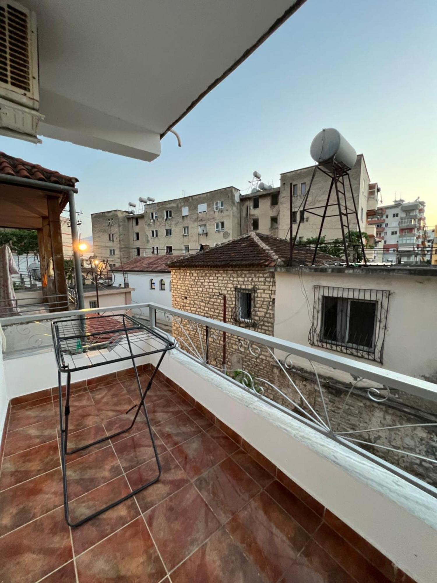 Villa Ensalv Berat - Apartment - Room - Penthouse Extérieur photo